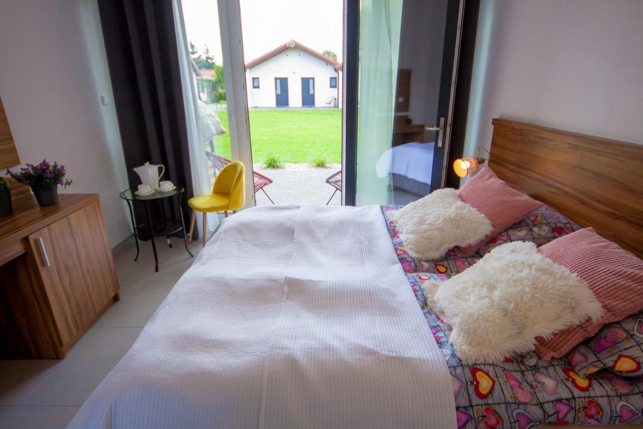 Sadova Park Villa Ślesin Екстериор снимка