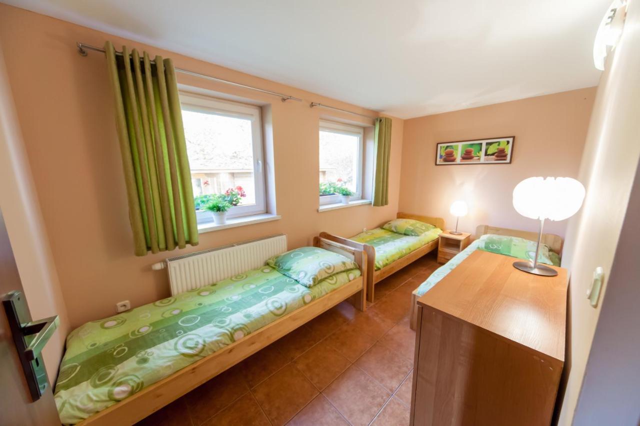Sadova Park Villa Ślesin Екстериор снимка