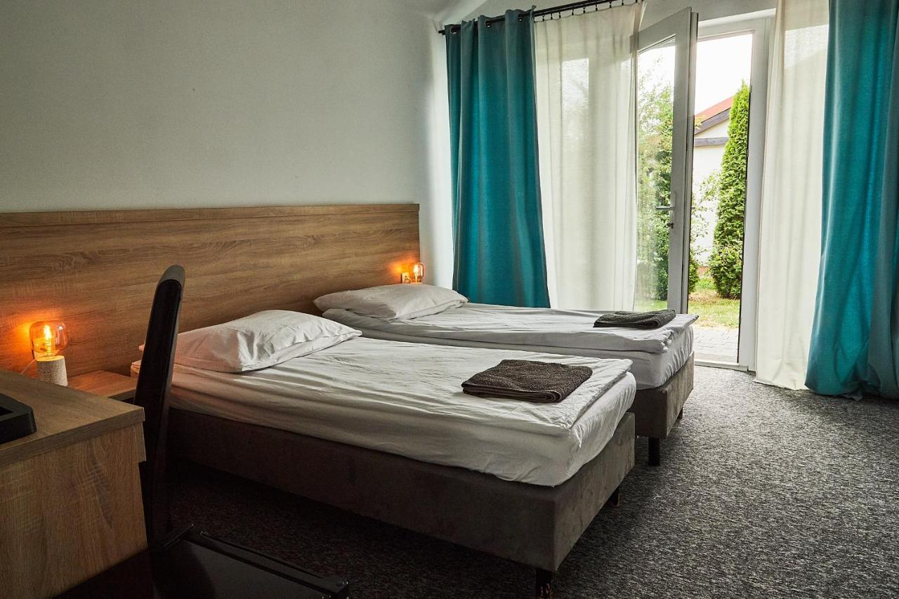 Sadova Park Villa Ślesin Екстериор снимка