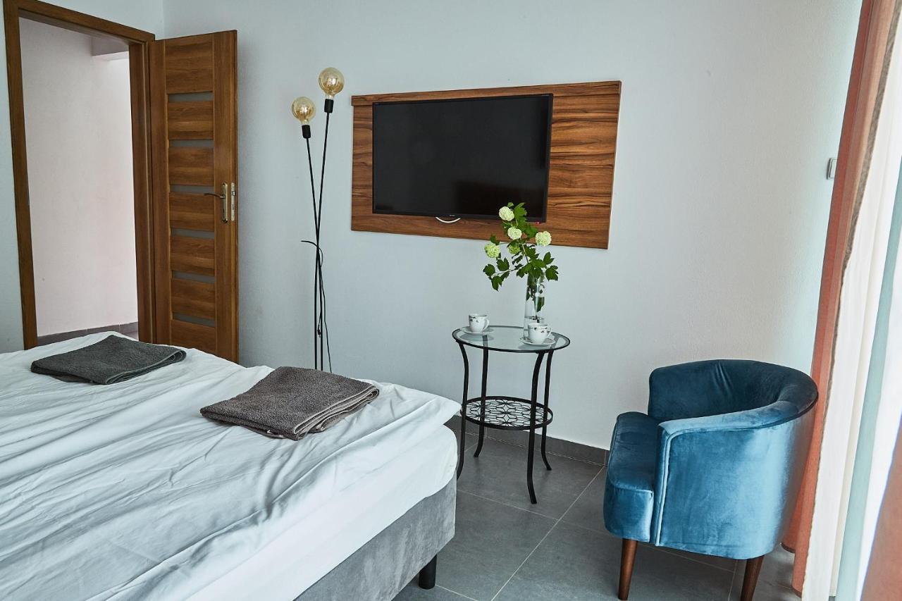 Sadova Park Villa Ślesin Екстериор снимка