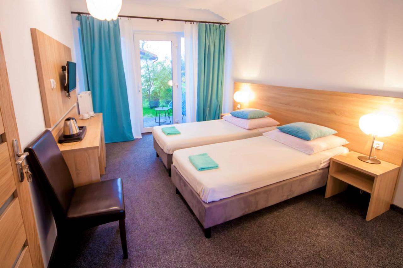 Sadova Park Villa Ślesin Екстериор снимка