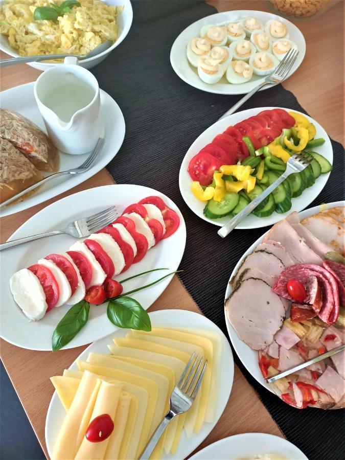 Sadova Park Villa Ślesin Екстериор снимка