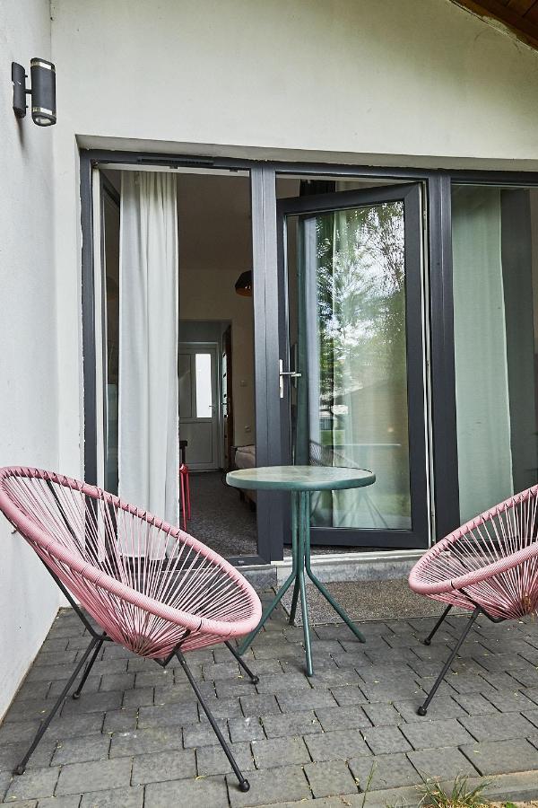 Sadova Park Villa Ślesin Екстериор снимка