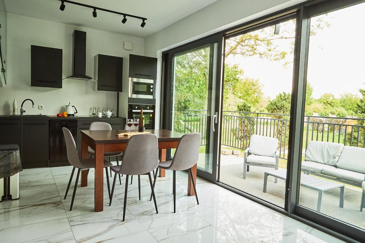 Sadova Park Villa Ślesin Екстериор снимка