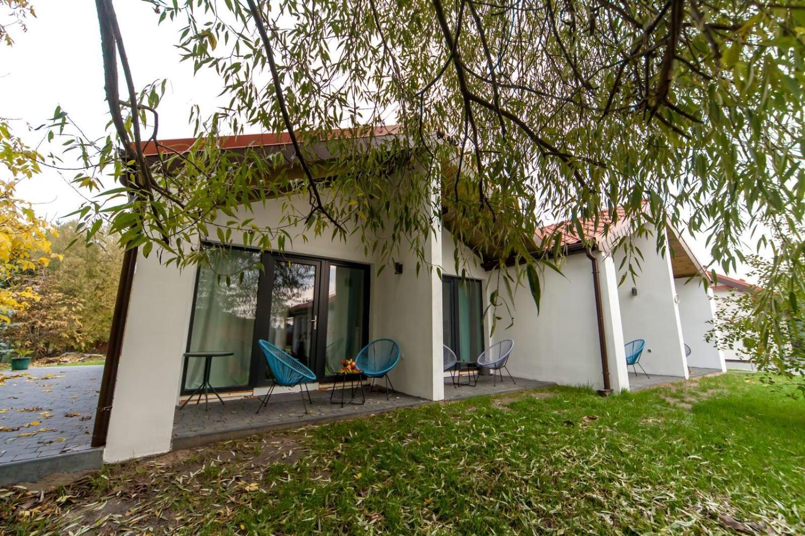 Sadova Park Villa Ślesin Екстериор снимка